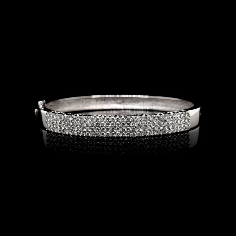 14K White Gold Estate Diamond Bangle