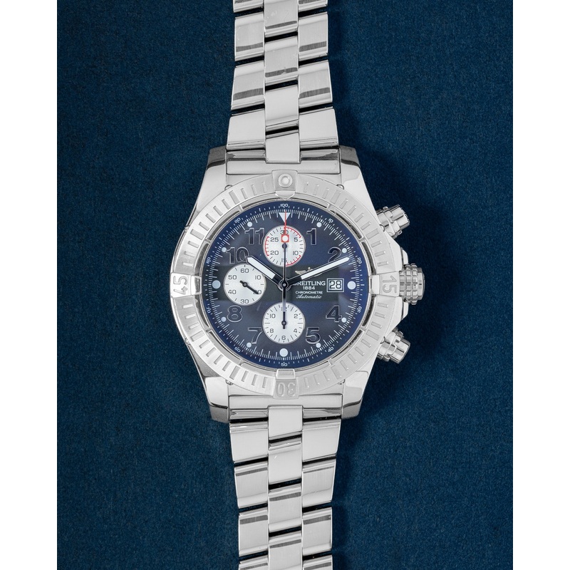 Breitling Avenger A13370