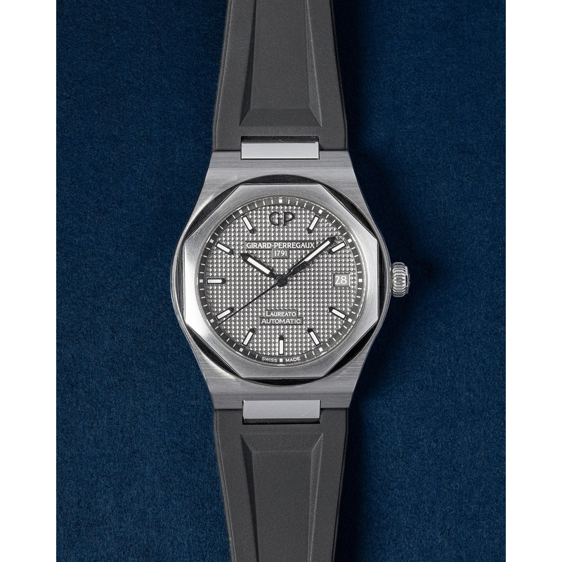 Girard Perregaux Laureato 81005-11-231-BB6A