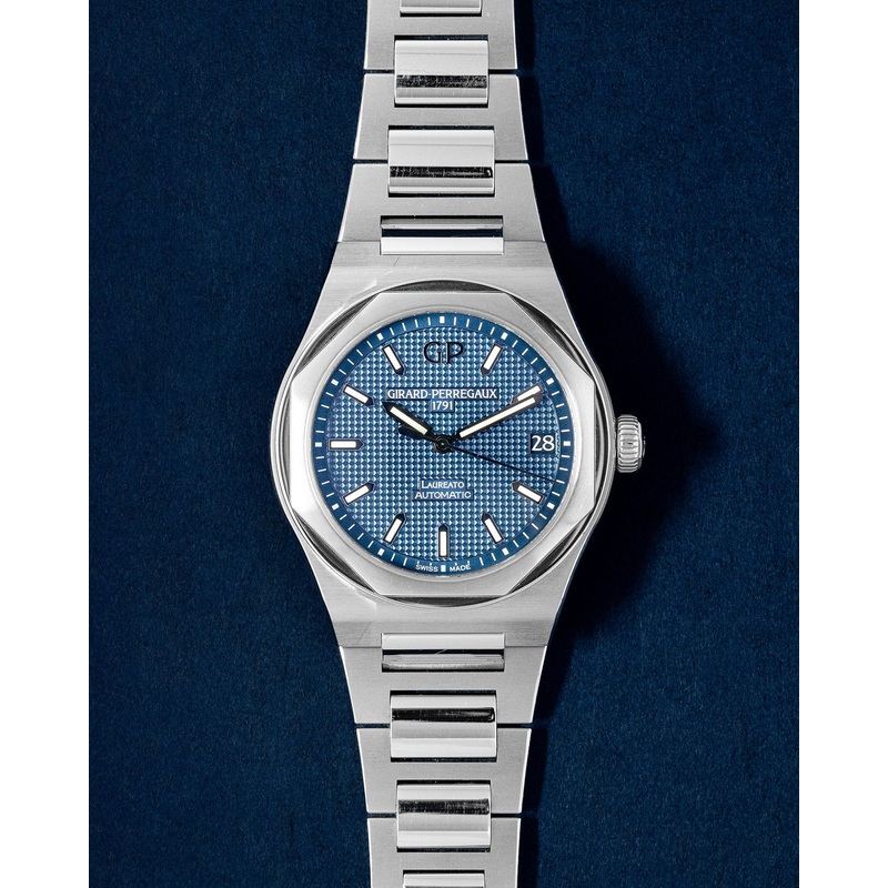 Girard Perregaux Laureato 81010-11-431-11A