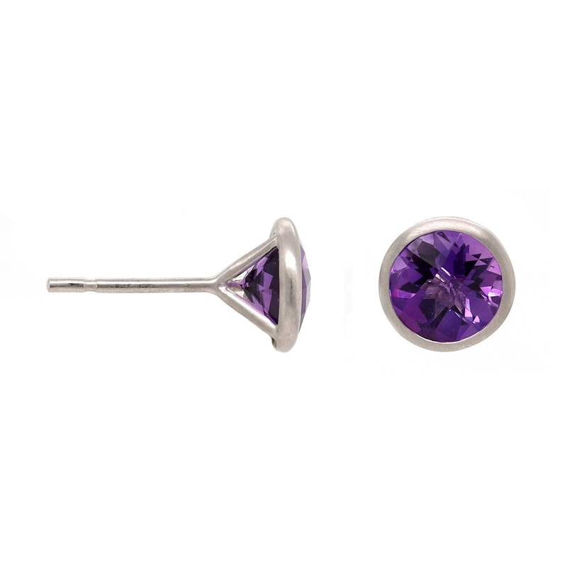 18K White Gold Round Amethyst Stud Earrings